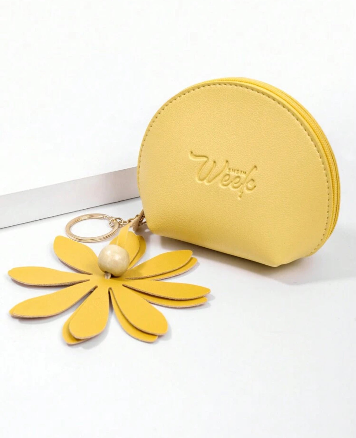 SHEIN 1pc Solid Color Zipper
Porte-monnaie compact, pochette décontractée à porter au quotidien