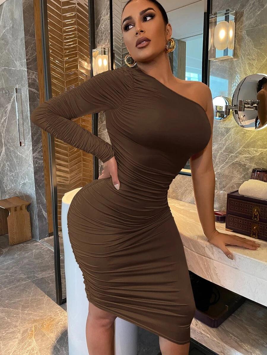 SHEIN SXY Robe moulante asymétrique à ruché - GlamShopTN