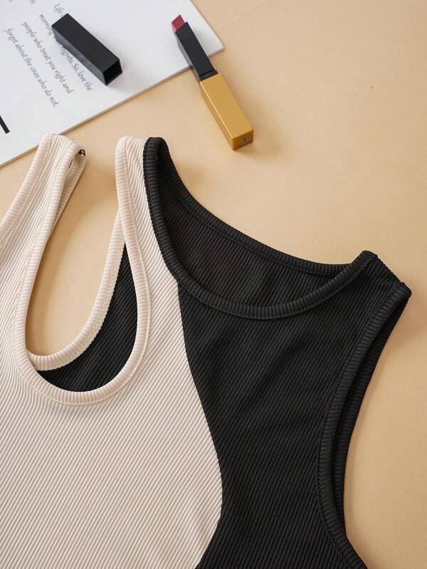 SHEIN Essnce Top sans manches bicolore découpé
