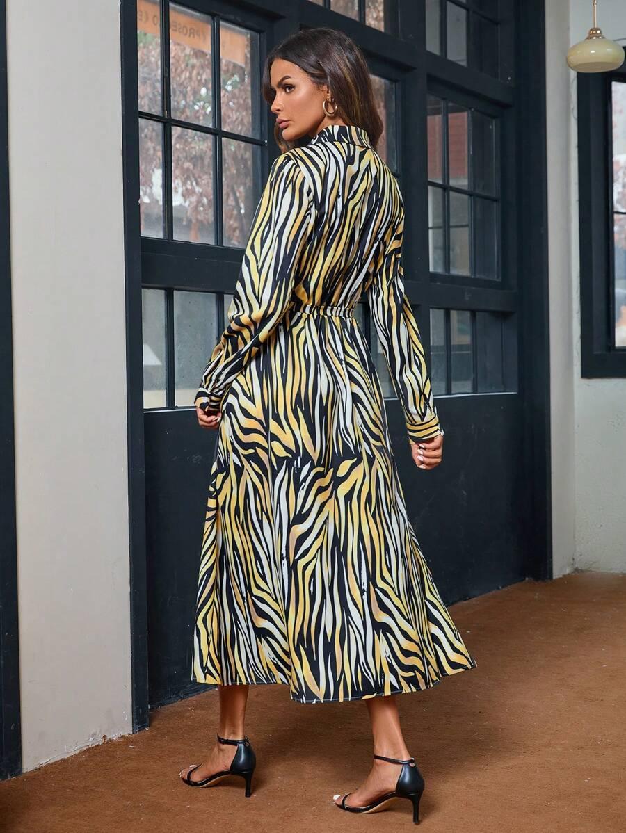 Shein Robe À Manches Longues, Ceinturée, À Blocs De Couleurs Et Imprimé Aléatoire Pour Femmes - GlamShopTN