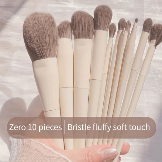 Ensemble de 10 pinceaux de maquillage essentiels pour une beauté impeccable