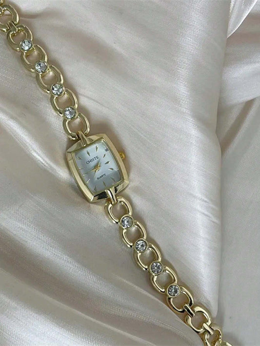 Montre à quartz vintage avec cadran carré minimaliste et bracelet à chaîne