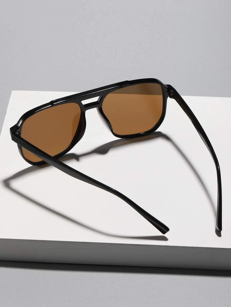 Lunettes de mode avec barre supérieure et cadre géométrique décontracté