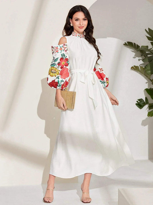 SHEIN Mulvari Robe ceinturée à imprimé floral à épaules dénudées - GlamShopTN