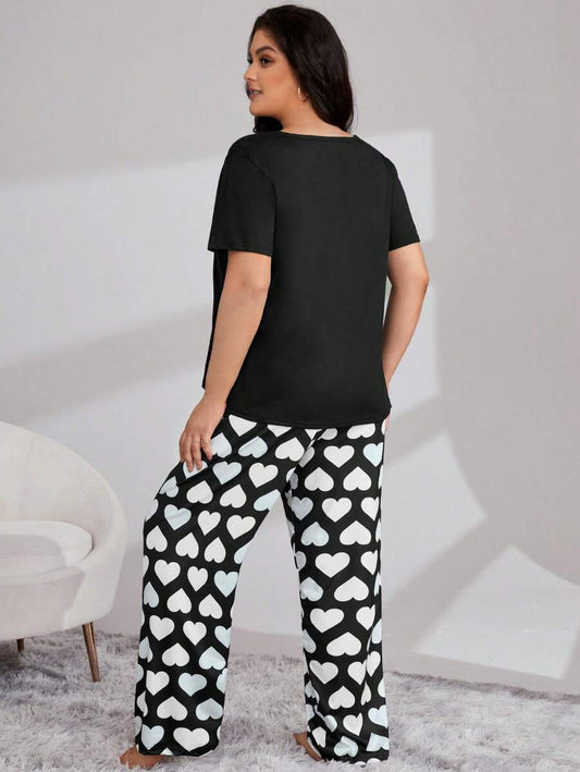 Ensemble grande taille composé d'un t-shirt à motif cœur et d'un pantalon