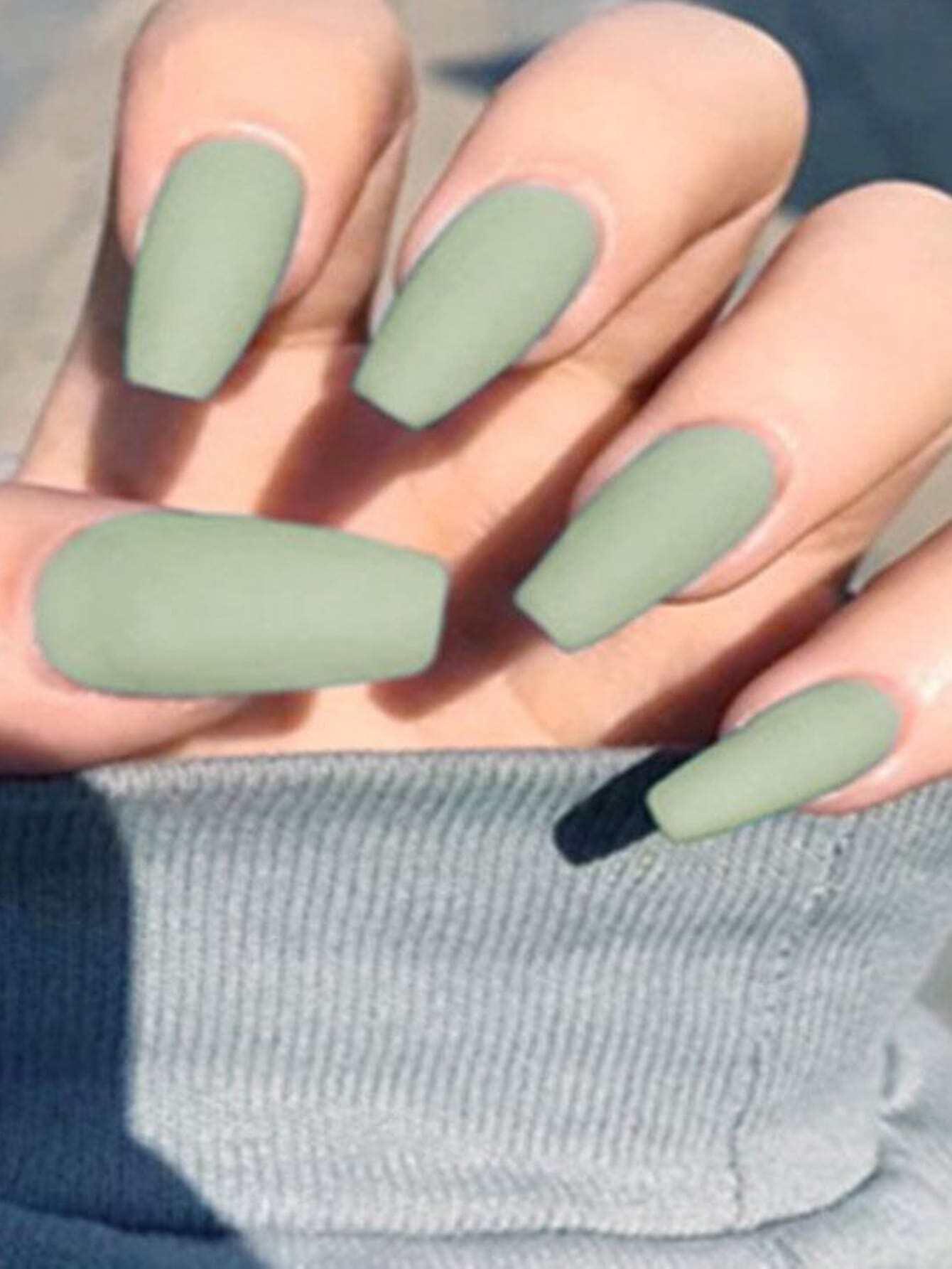 Soyez glamour avec 24 pièces de faux ongles longs en forme de cercueil, vert menthe mat, couleur unie, couverture complète - GlamShopTN