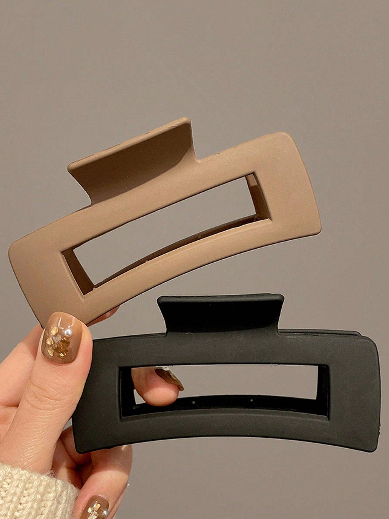 Shein 1-4 Pièces Grand Clip De Cheveux Carré En Plastique Léger En Noir, Blanc, Marron - GlamShopTN