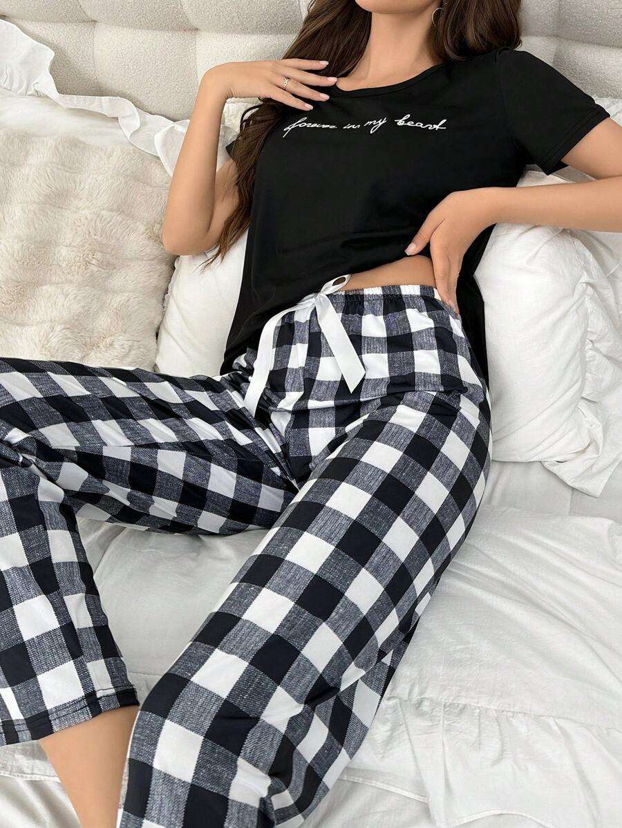 T-shirt À Imprimé De Lettres Et Ensemble De Pyjama De Pantalon À Carreaux
