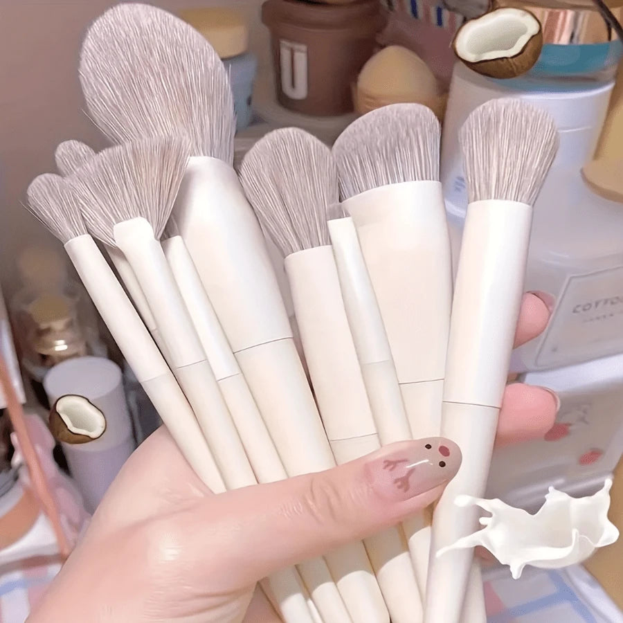 Shein Ensemble de 10 pinceaux de maquillage essentiels pour une beauté impeccable