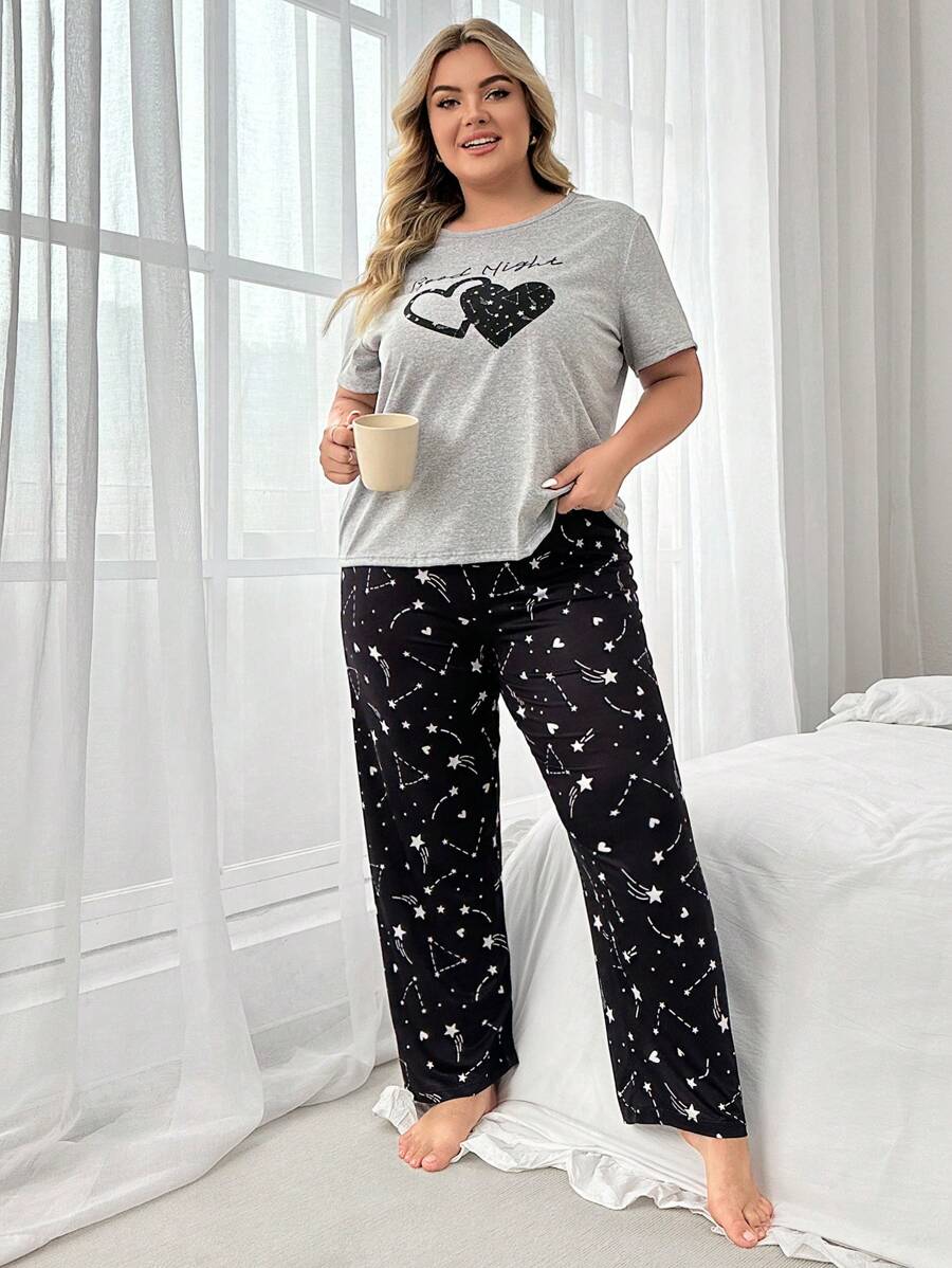 Grande taille pour femmes Ensemble composé d'un haut à manches courtes et col rond imprimé de cœurs et de lettres et d'un pantalon imprimé d'un ciel étoilé comme pyjama, tenue - GlamShopTN