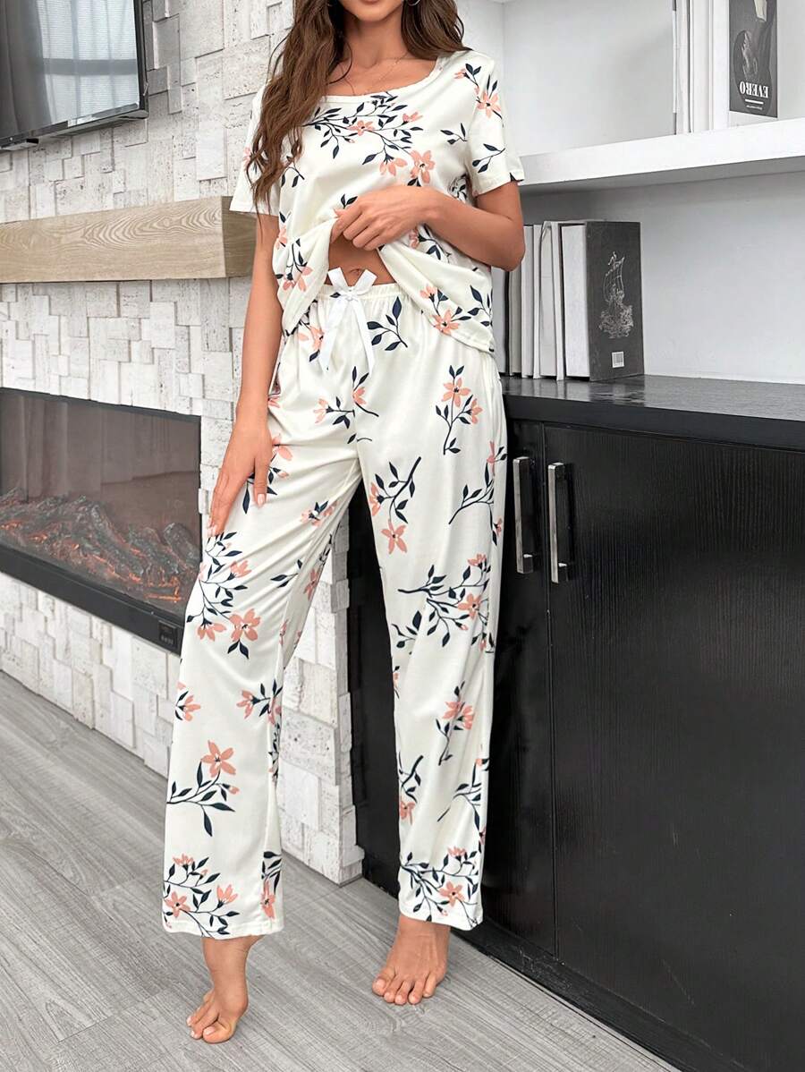 Ensemble pyjama top à manches courtes imprimé floral avec nœud décoré et pantalon long