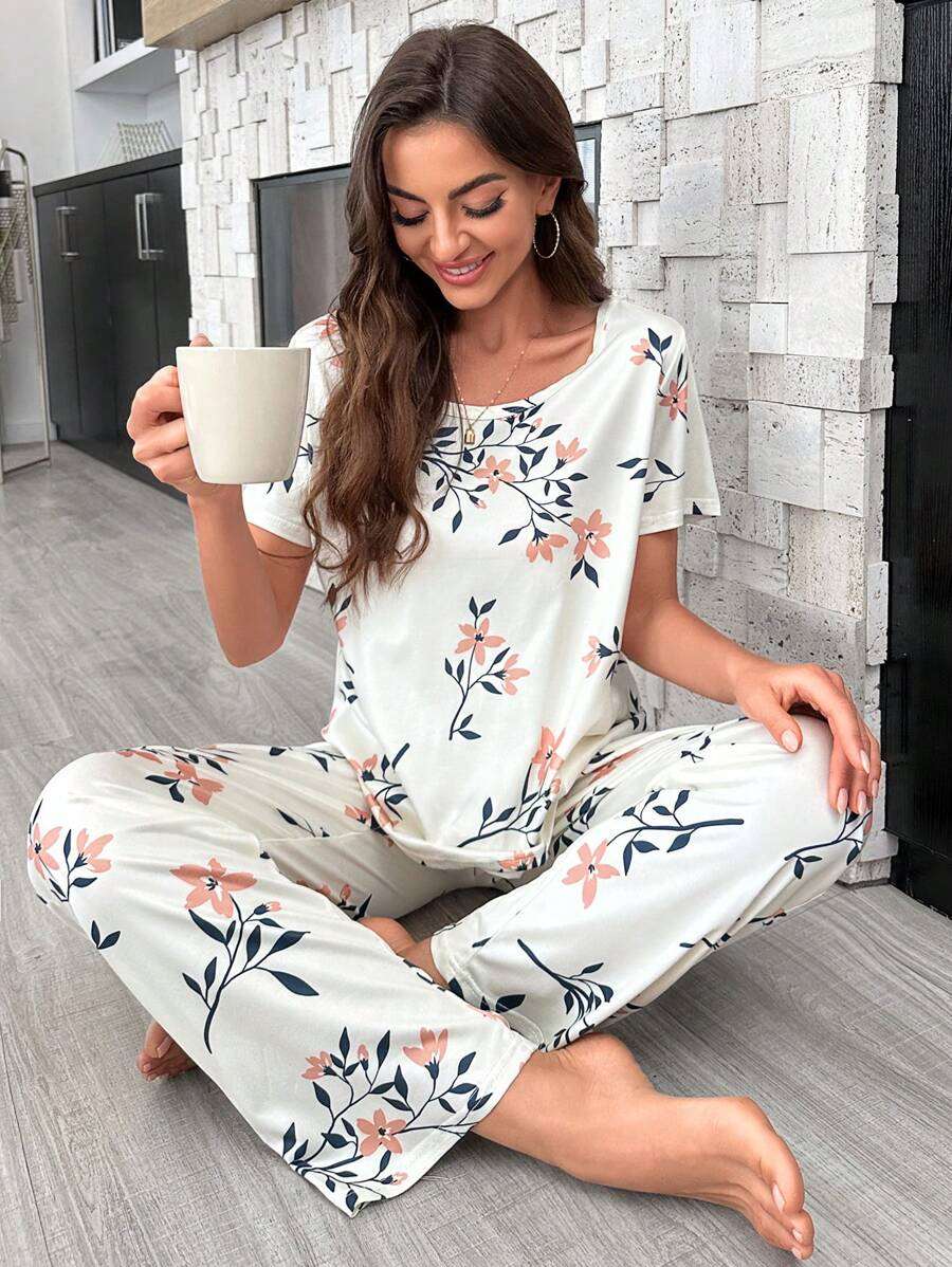 Ensemble pyjama top à manches courtes imprimé floral avec nœud décoré et pantalon long