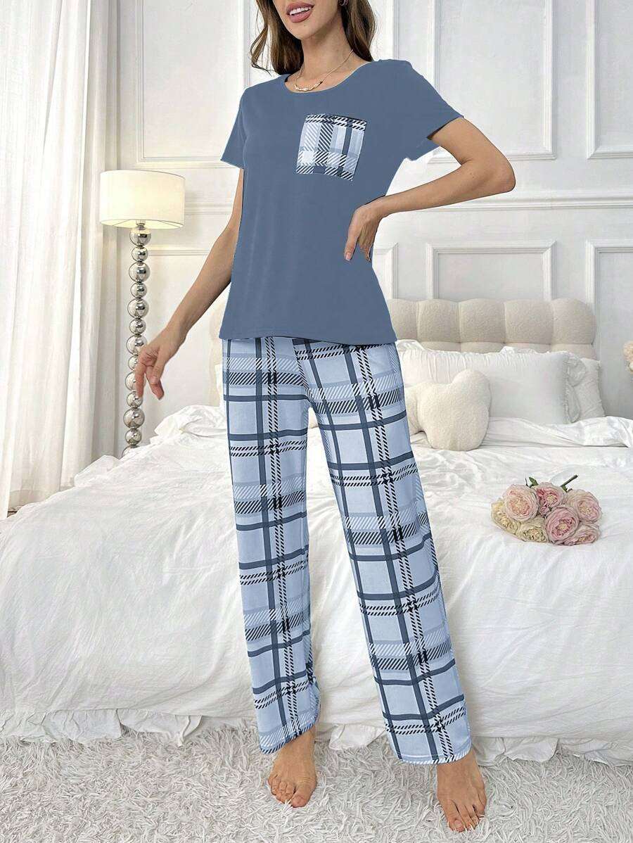 Ensemble pyjama pour femmes avec haut à manches courtes et pantalon à carreaux bleus