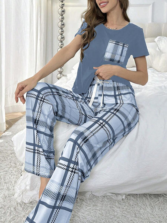 Ensemble pyjama pour femmes avec haut à manches courtes et pantalon à carreaux bleus