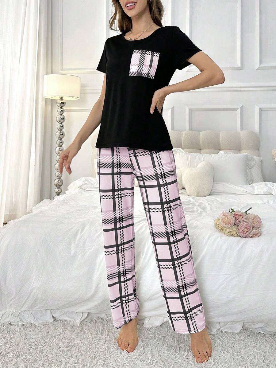 Ensemble de pyjama avec Top à col rond et manches courtes et pantalon long à carreaux avec ceinture à nouer pour femmes