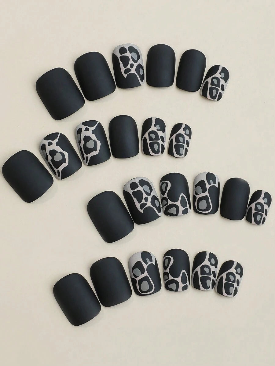 Shein 24 pièces Faux ongles carrés courts noirs avec imprimé léopard