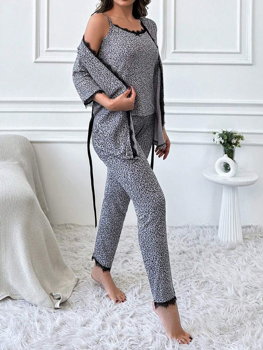 Ensemble pyjama 3 pièces en dentelle imprimée avec bordures en dentelle, composé d'un cardigan, d'un débardeur et d'un pantalon long