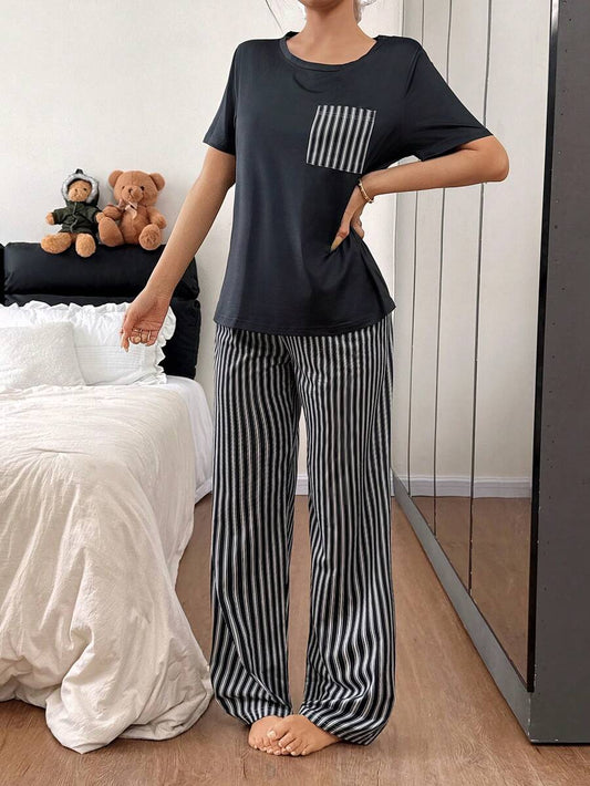 Ensemble de pyjama femme à col ras-du-cou en tricot avec poches, manches courtes, imprimé rayures noir et blanc