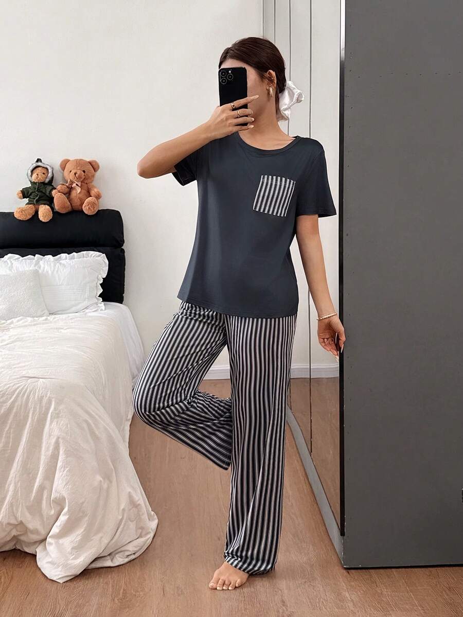 Ensemble de pyjama femme à col ras-du-cou en tricot avec poches, manches courtes, imprimé rayures noir et blanc