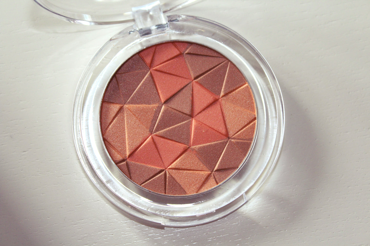 essence - Rouge - mosaic blush 30 - kissed by the sun
